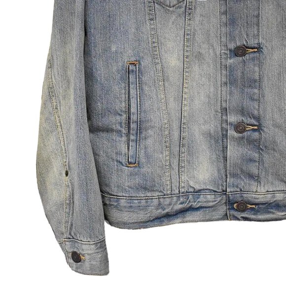 Levi’s Denim Trucker Jacket - Picture 5 of 5